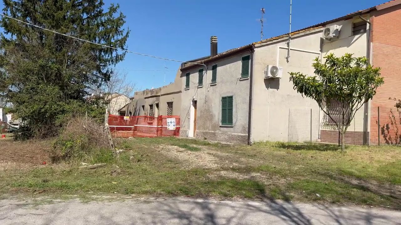 A Marozzo di Lagosanto Casa a schiera disposta su due piani 