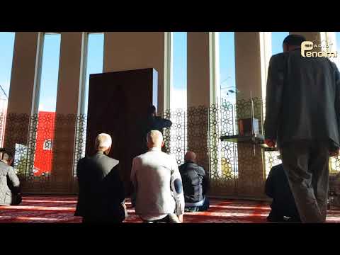 Ezani i ikindisë në Xhaminë e Wilit nga Nimetullah Sulejmani.