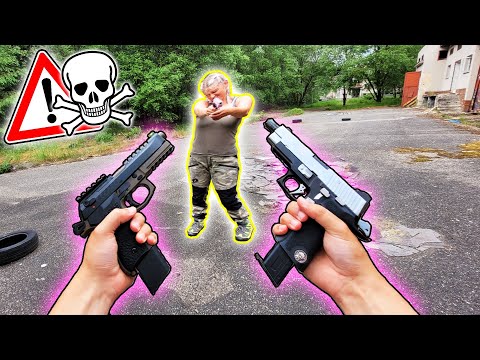 Lohnt es sich mit ZWEI PISTOLEN gleichzeitig bei einer AIRSOFT SCHLACHT zu schießen?