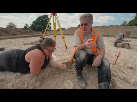 Digging for Britain S13E03 - A Mysterious Bone Box | Full Episodes