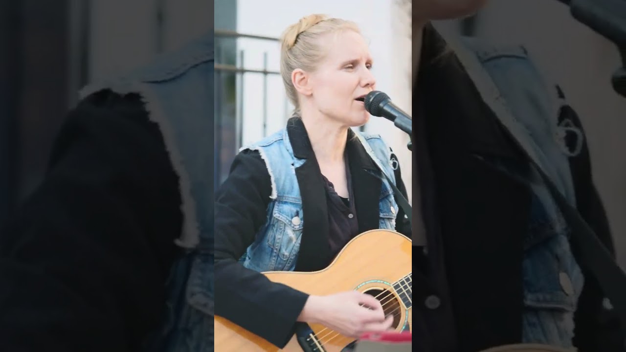 Promotional video thumbnail 1 for Laura K