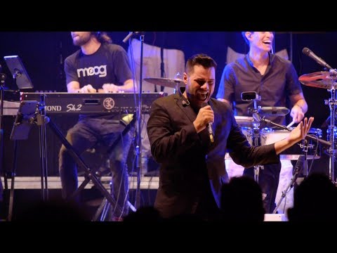 UNITY – Será Que No Me Amas at Old School Square!