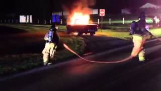 preview picture of video 'Pickup truck burns in Leacock Township'