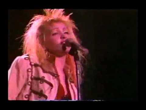 I'll Kiss You - Cyndi Lauper - Live in Budokan - Japan