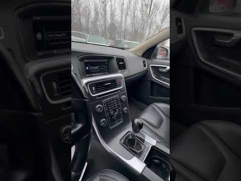 фото volvo v60 i 0