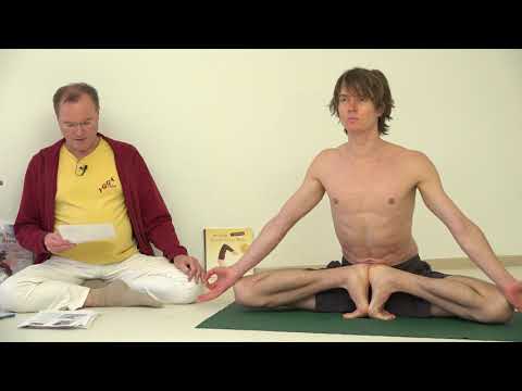 Mula Bandha Nabhi Tadanasana - Asana Lexikon 791