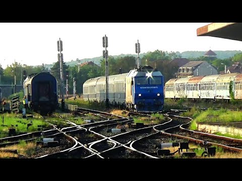 Trenuri pe Apus/Trains on sunset in Oradea Station
