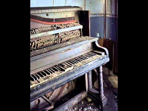 Bisollini feat  Nevena   Loading