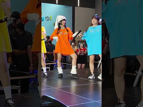 230219 (Hani Fancam) Shining Stars - Splash! @ Siamdol Valentine's Day Party - Donki Mall Thonglor