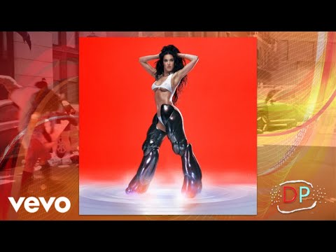 Videoclip de WOMAN’S WORLD (Doing The Most Woman Version) — Katy Perry