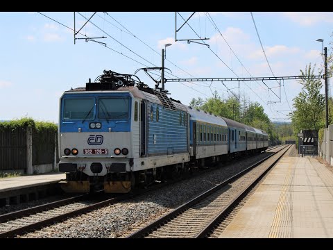 Rychlík 722 Vltava s lokomotivou 362.126-5 a s pěkným pozdravem