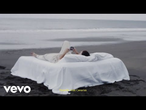 st. Pedro - En La Cama (Official Video)