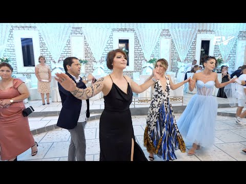 Shoqëria ndez atmosferën në dasmën e Brikenës - Dasma Shqiptare // Erlind Vaja Production