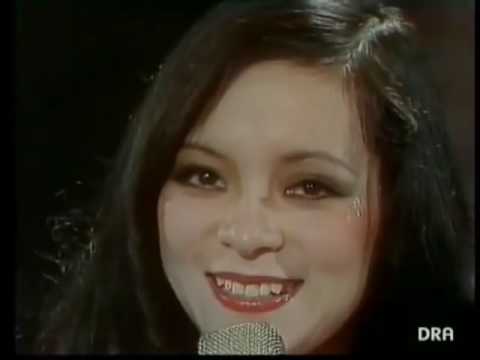 Bài ca xây dựng  (1981) - Ái Vân biểu diễn tại Cộng hoà dân chủ Đức