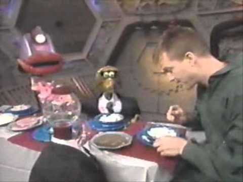 mst3k - invasion usa - 602 - dinner.wmv