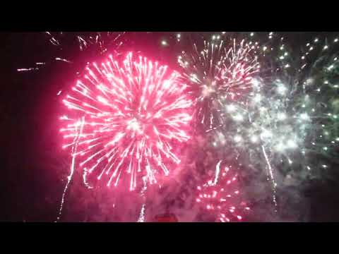 feu d'artifice sennecey le grand 2e partie Bouquet final