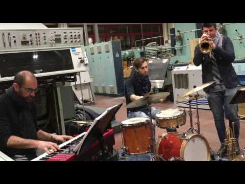 Giulio Spinozzi - Hammond Trio - Crazy