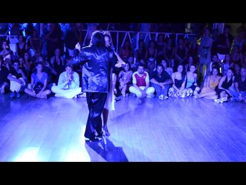 Mariano Chicho Frumboli-Juana Sepulveda, "Flores negras", Salerno tango festival-2013