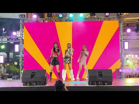 Cutie Trap : เอาแต่ใจ @ Y Idol - Esplanade Ratchada【4K 60FPS】