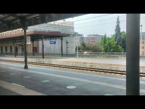 LIVE - Intercity (IC 605) Milano C.LE - Taranto: arrivo alla stazione di Forlì