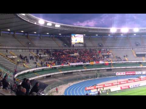 Chievo-Lecce 1-0 (13 maggio 2012): il settore ospiti all'ingresso delle squadre in campo