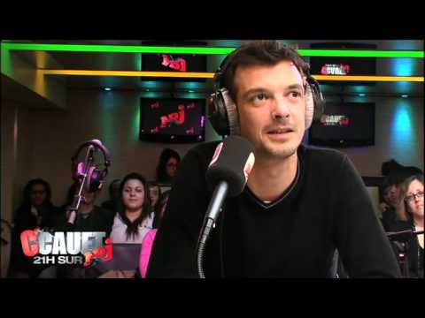 La fille de Piètre dans le studio chez CAUET sur NRJ