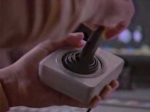 COMMERCIAL Atari XE - Compared to NES (1987)