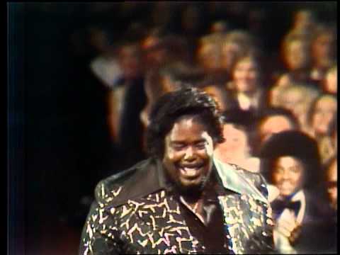 Barry White Wins Favorite Male Soul Artist - AMA 1976