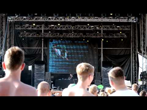 Urban Art Forms Festival 2012, Chase and Status / Onkel Tuca Visuals
