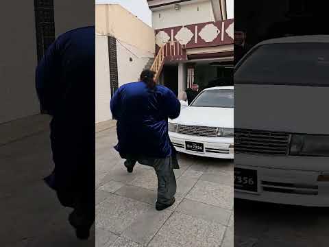 the world strongest man khan baba running. #khanbaba #funny  #strongman