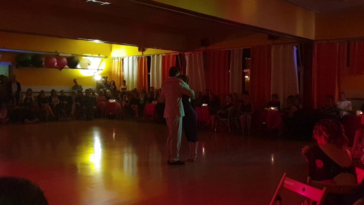 Marco Nodari y Ornella Simonetto "Corrientes y esmeralda"@la Cumparsita 12/10/2019 4-4