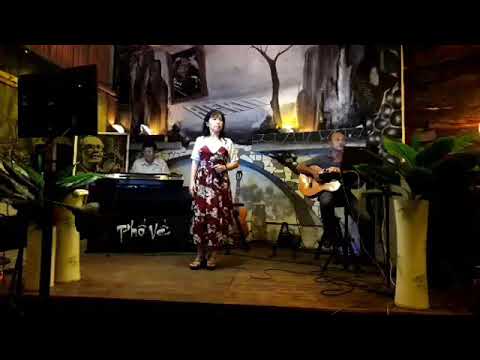 Thể hiện bởi Hoài Mỹ