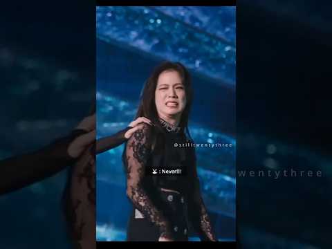 Jisoo ‘DON’T TOUCH ME’ Kim 🌈 #chaesoo #jenlisa