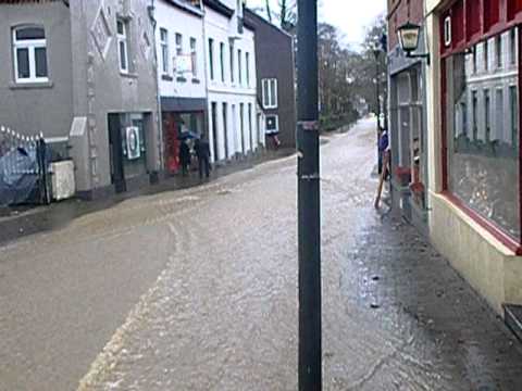 Wateroverlast deel 1 centrum Meerssen 13 november 2010