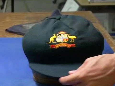 download lagu mp3 mp4 Australian Baggy Cap, download lagu Australian Baggy Cap gratis, unduh video klip Australian Baggy Cap