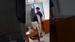 Download lagu Viral ❗❗ cowok ini sengaja pukul muka ceweknya mp3