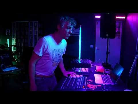 The Golden Radio Show : MIDILINK