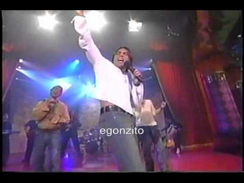 Mdo - Me Huele A Soledad (Sabado Gigante) En Vivo/Live In Concert/Concierto