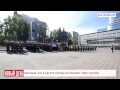 Военный хор в центре Екатеринбурга исполняет гимн России 