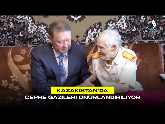 Kazakistan’da cephe gazileri onurlandırılıyor