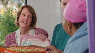 Little Caesars Pizza “Sharing Is Caring” – Funny Pizza Breakdown & Analysis