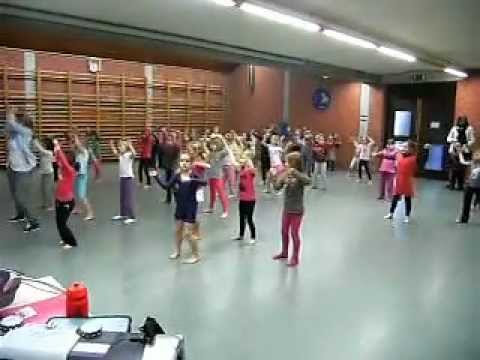 Dans 1e en 2e leerjaar - K3 - Airlines