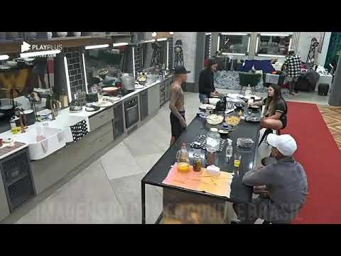 MATHEUS YURLEY IMITANDO MC KEVIN CANTANDO