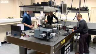 Creating artificial black holes in optical medium - ExtremeLight - Daniele Faccio - Heriot-Watt