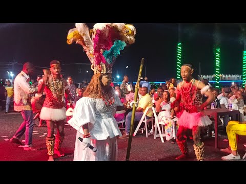 Queen Theresa Onuorah Of Egedege Shuts Down Nnewi,Anambra At The Opening Of Kingdom Of Gold Hotel