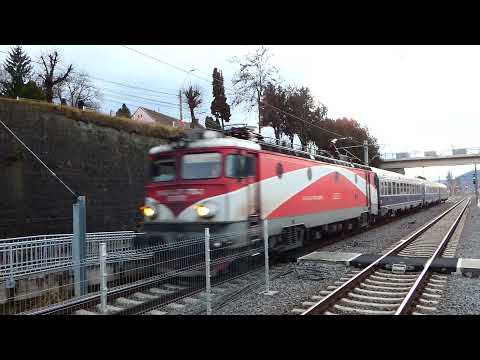Mediaş: IR 1746 train (Cluj Napoca – Bucureşti Nord). Locomotive nr. 477-773-2