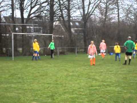 FC Zoetermeer Meiden D10M uit tegen Kickers'69 op 260211