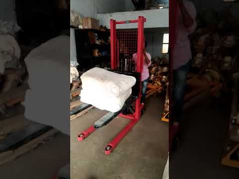 Hydraulic Pallet Machine