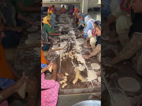 Roti Making For Langar In Gurudwara🙏 #shorts #gurudwara #ytshort #langar