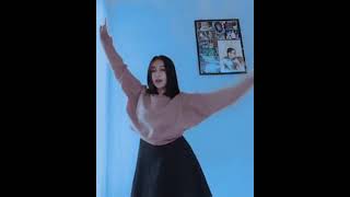 Download lagu Story wa cewek cantik joget santuy mp3